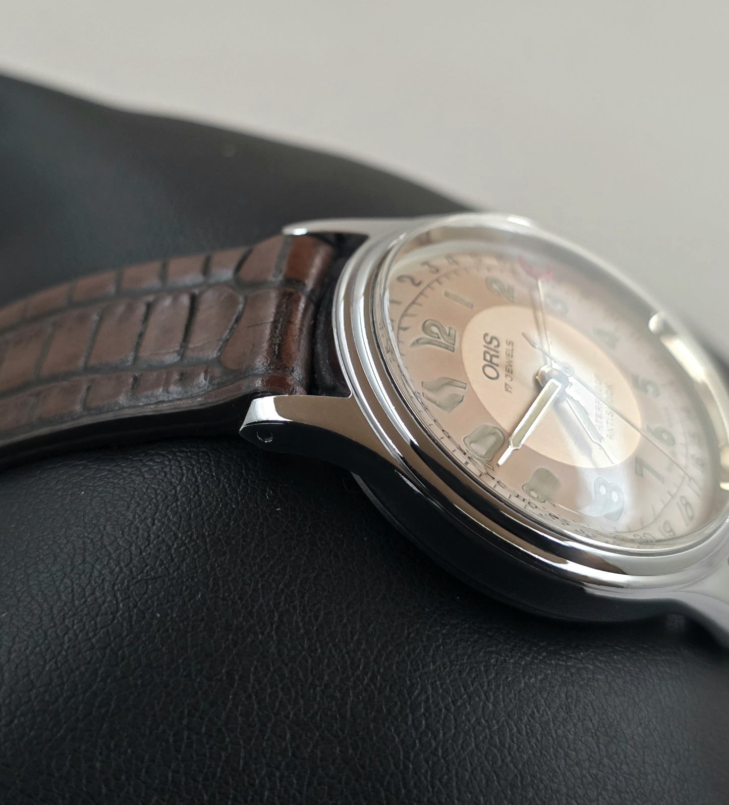Oris 302-7285B Pointer Date