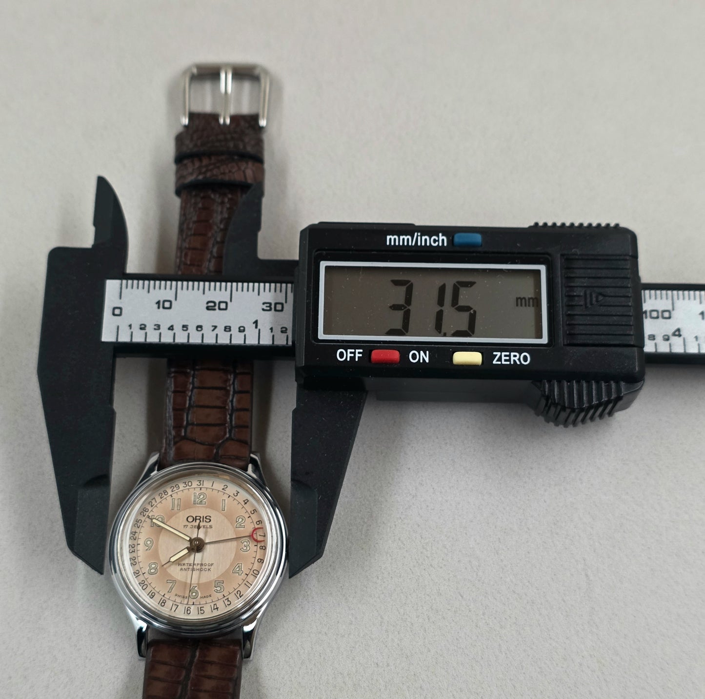 Oris 302-7285B Pointer Date