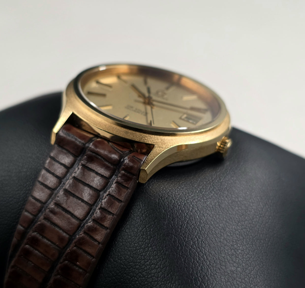 Omega De Ville Quartz NOS