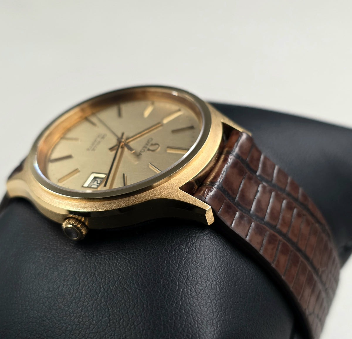 Omega De Ville Quartz NOS