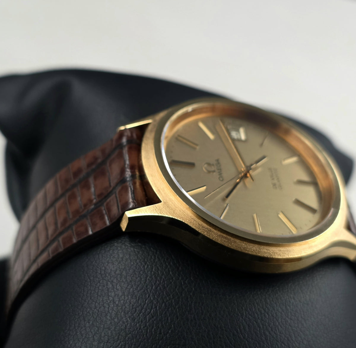 Omega De Ville Quartz NOS