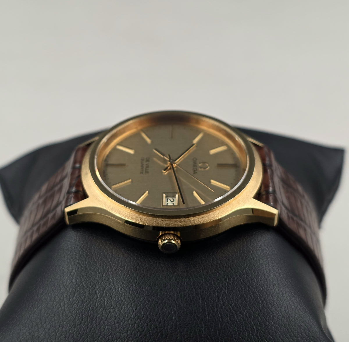 Omega De Ville Quartz NOS