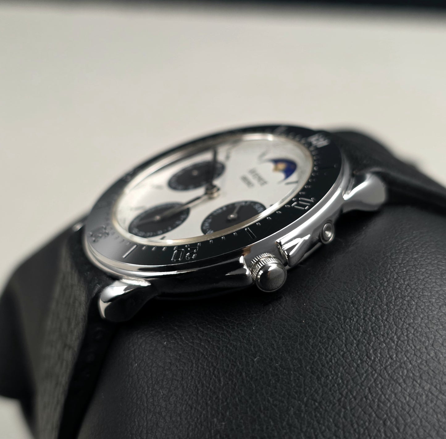 Seiko Avenue Moonphase