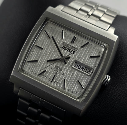 Seiko 5 Actus “Square” Ref. 6306-5000