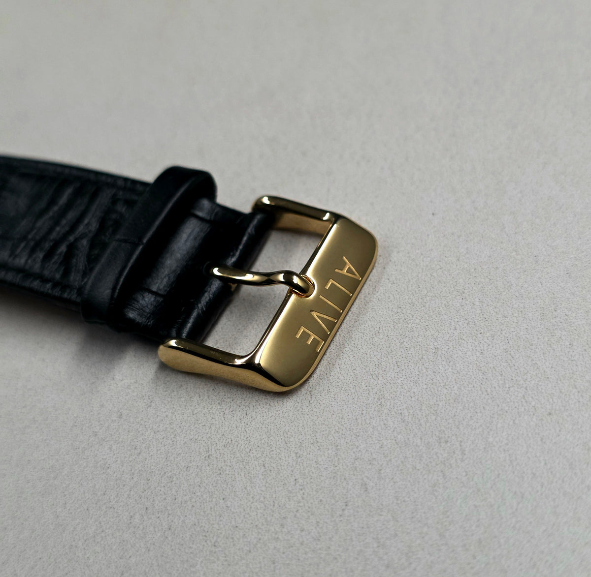 ALIVE × JULIDY Rose-Motif Triangular Watch