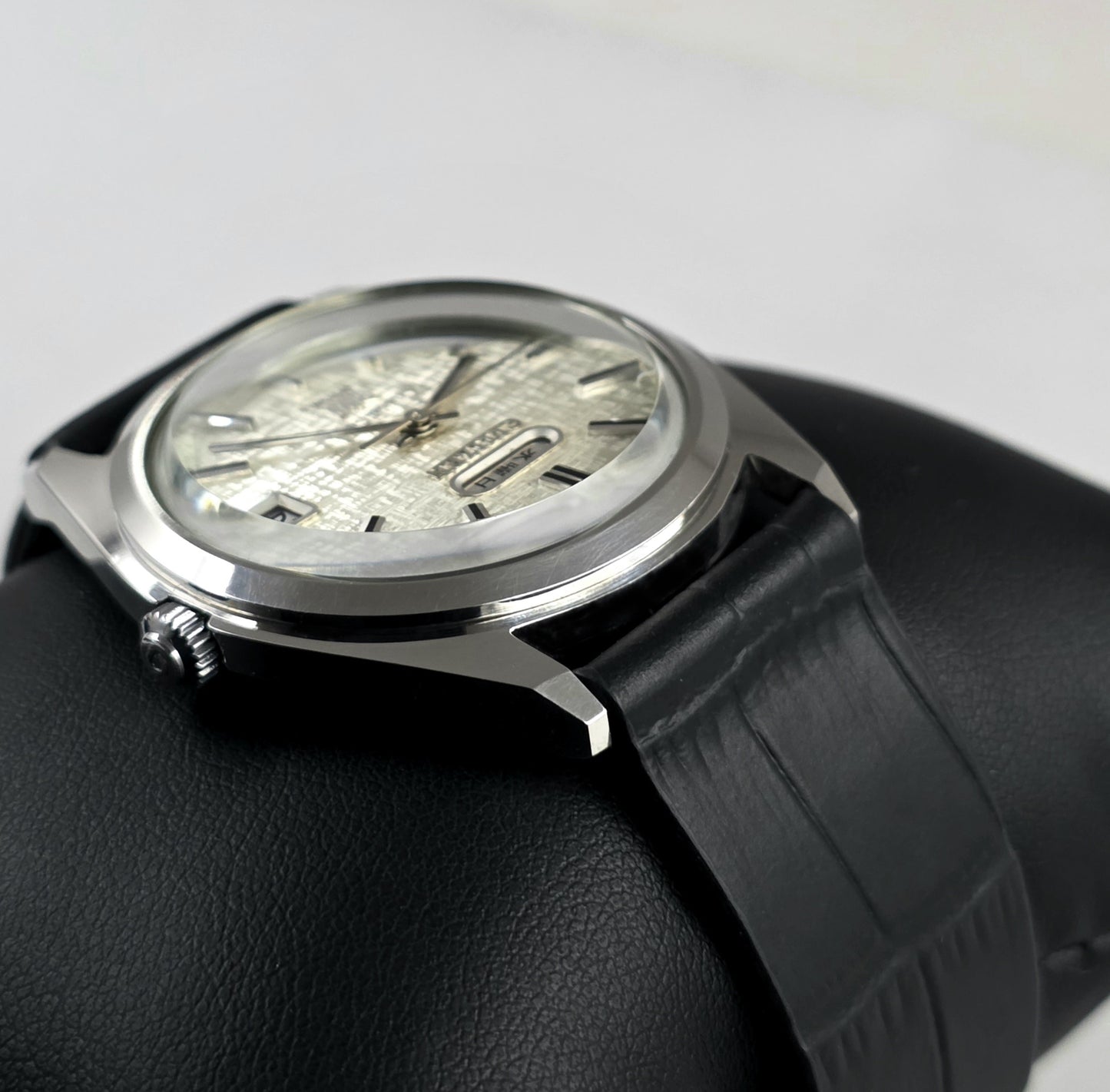 Citizen Crystal Seven 43 Jewels
