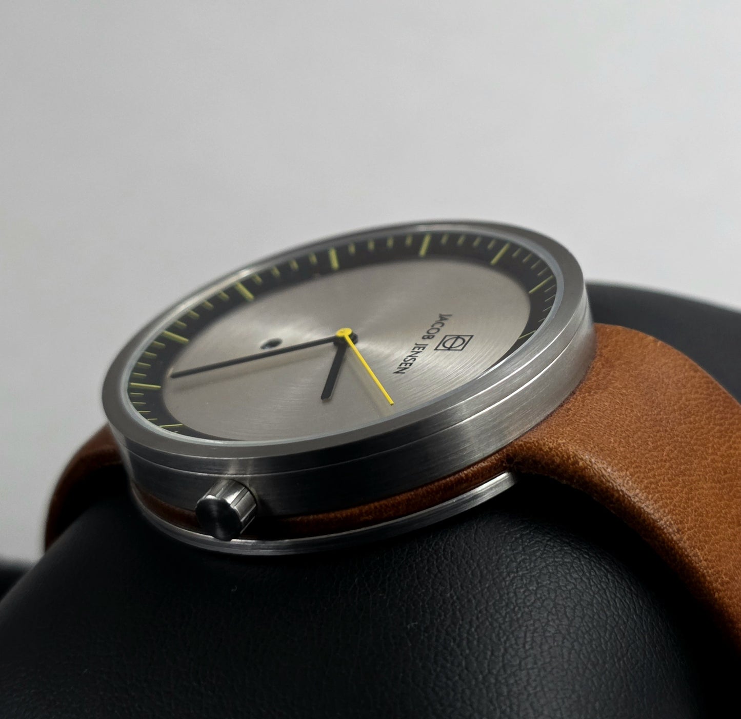 Jacob Jensen Strata 271