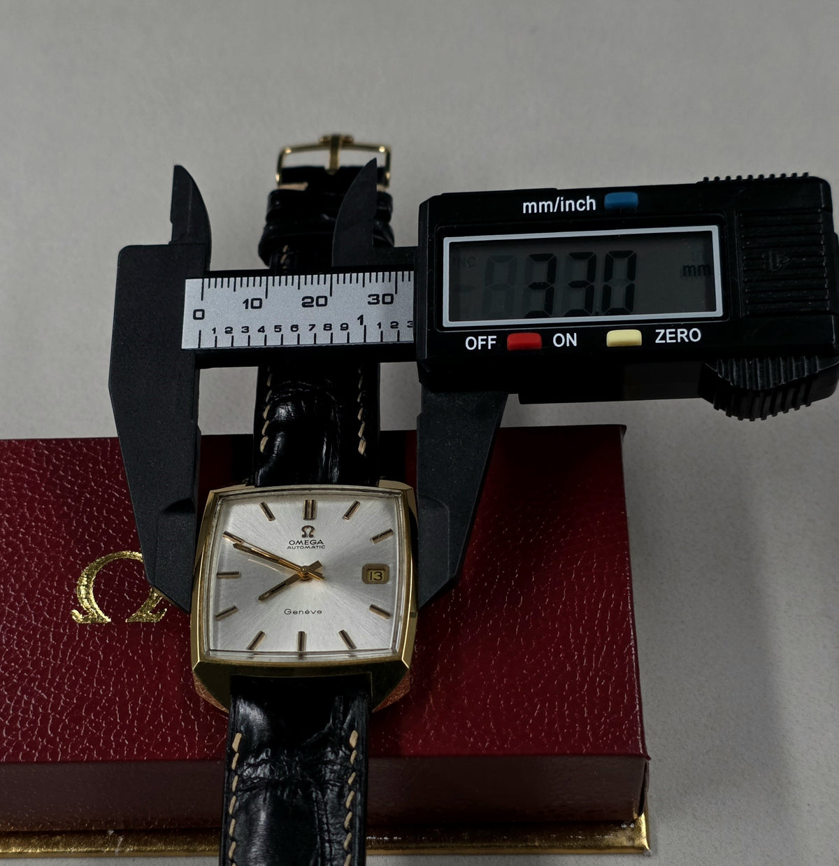 Omega Genève Automatic Ref. 166.042
