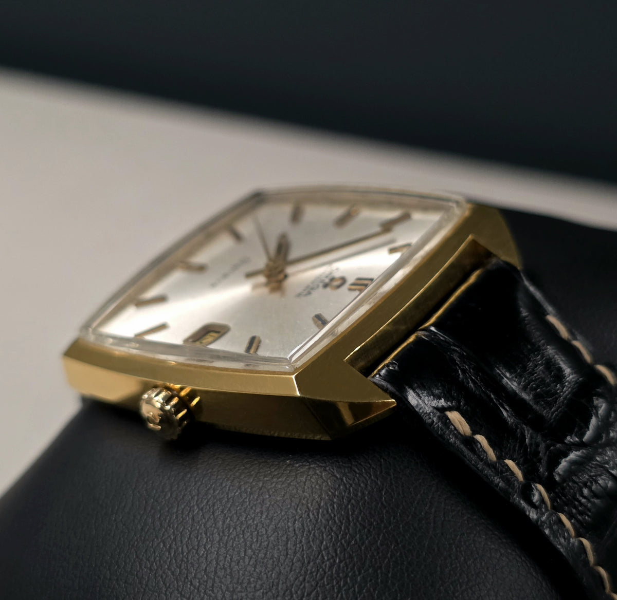 Omega Genève Automatic Ref. 166.042