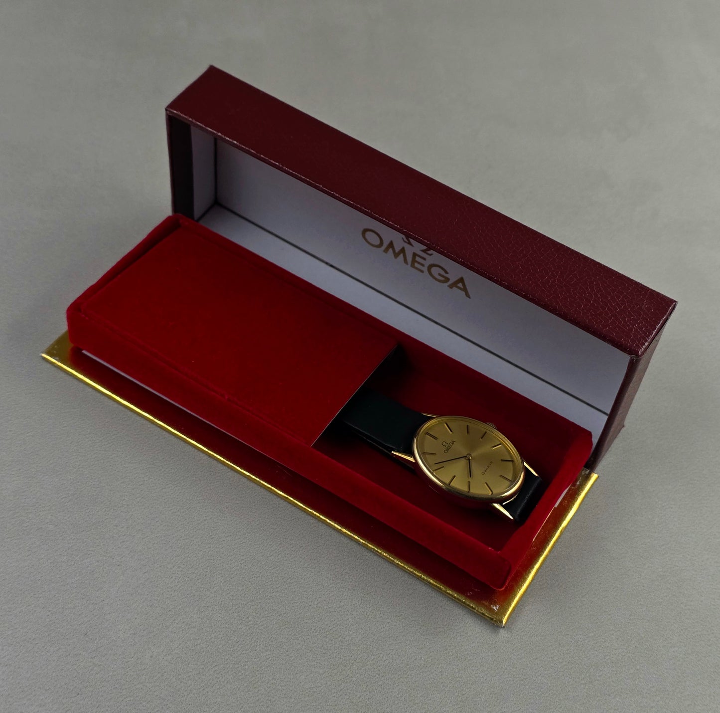 Omega Genève ref 511.416