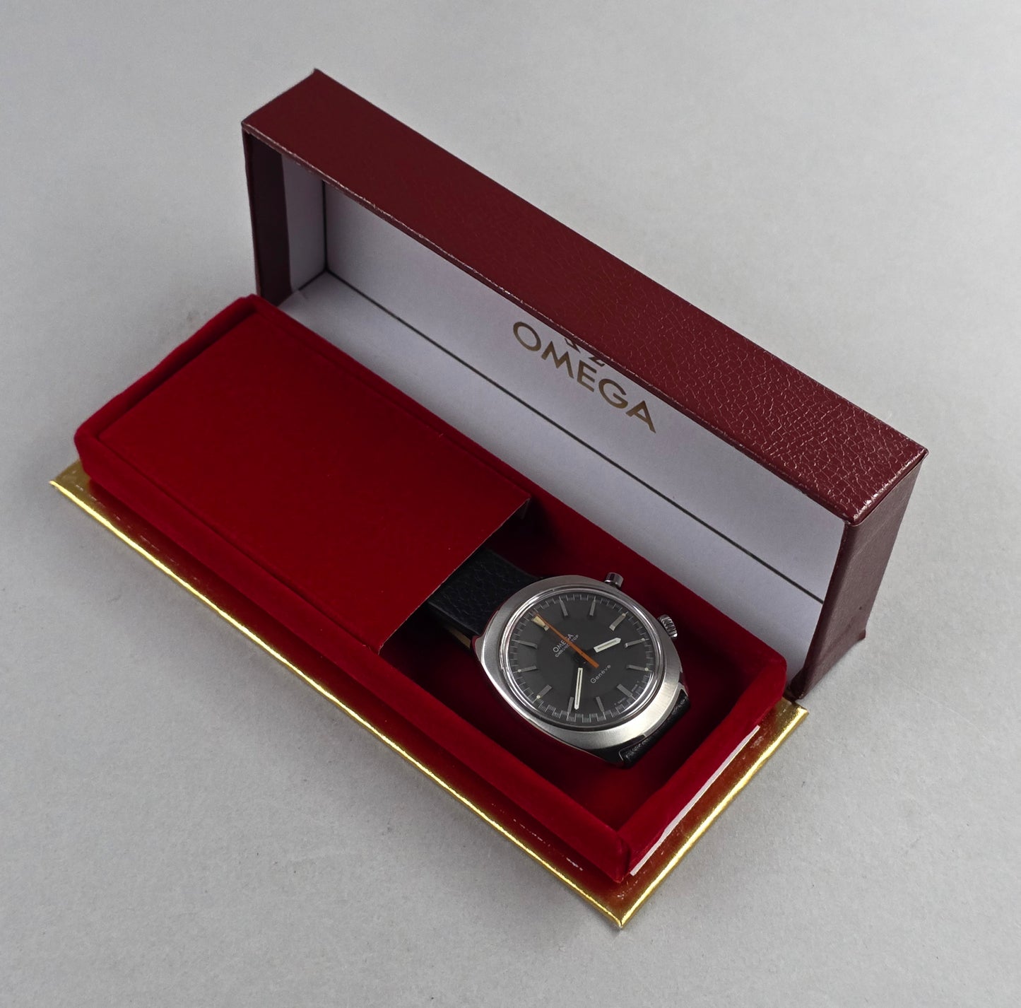 Omega Geneve Chronostop 145.009