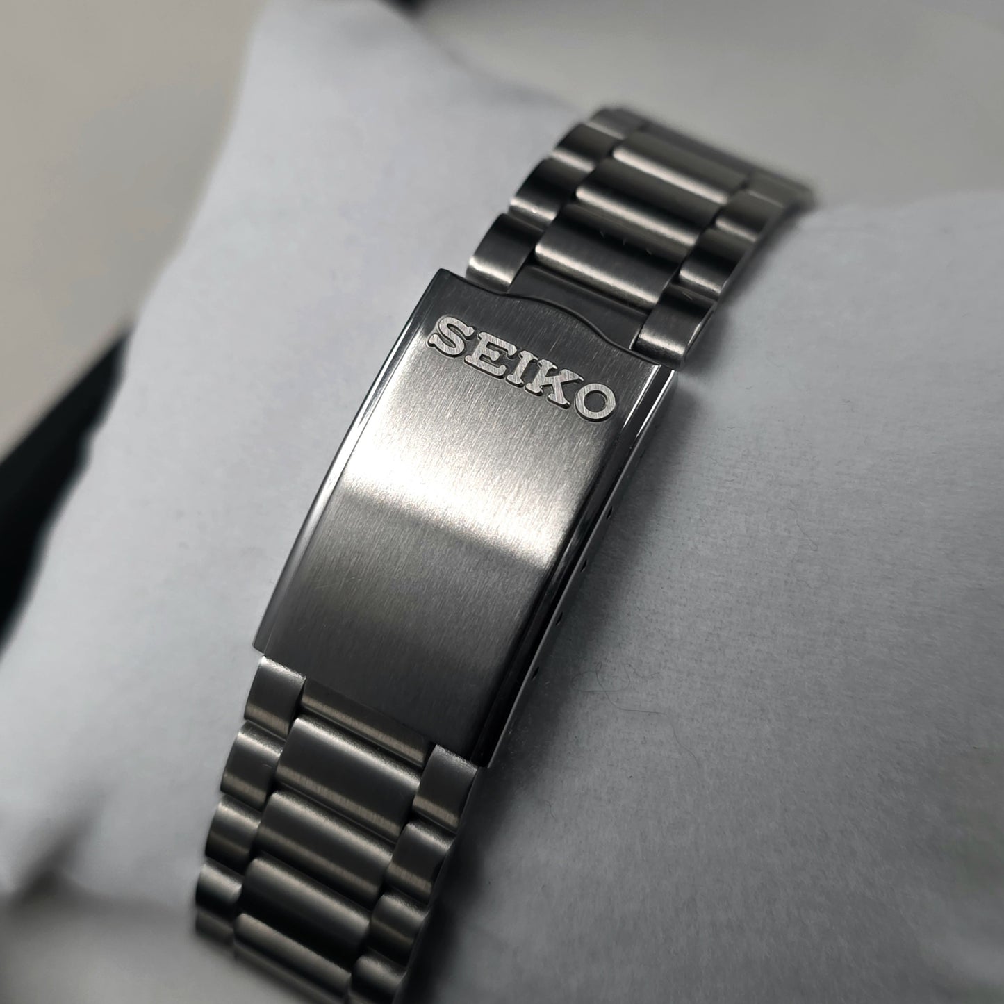 Seiko 5 Automatic 7S26-0480 Grey