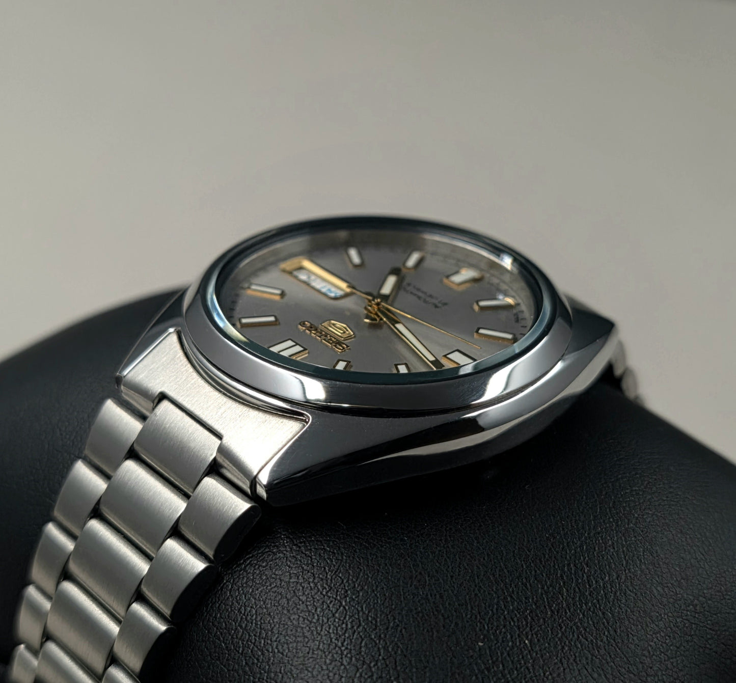 Seiko 5 Automatic 7S26-0480 Grey