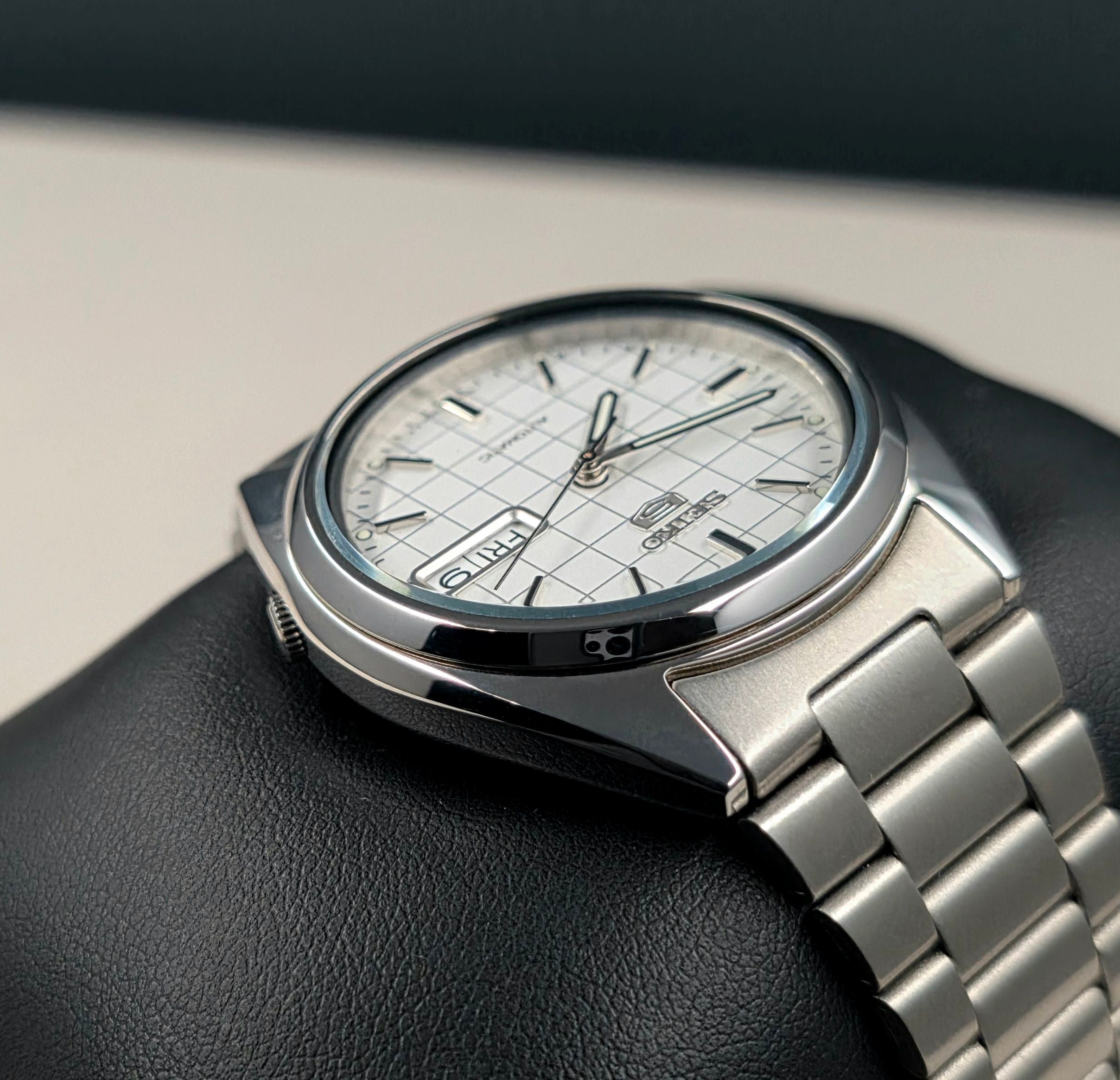 Seiko 5 Automatic 7S26-0480 White – Turgay's Watches