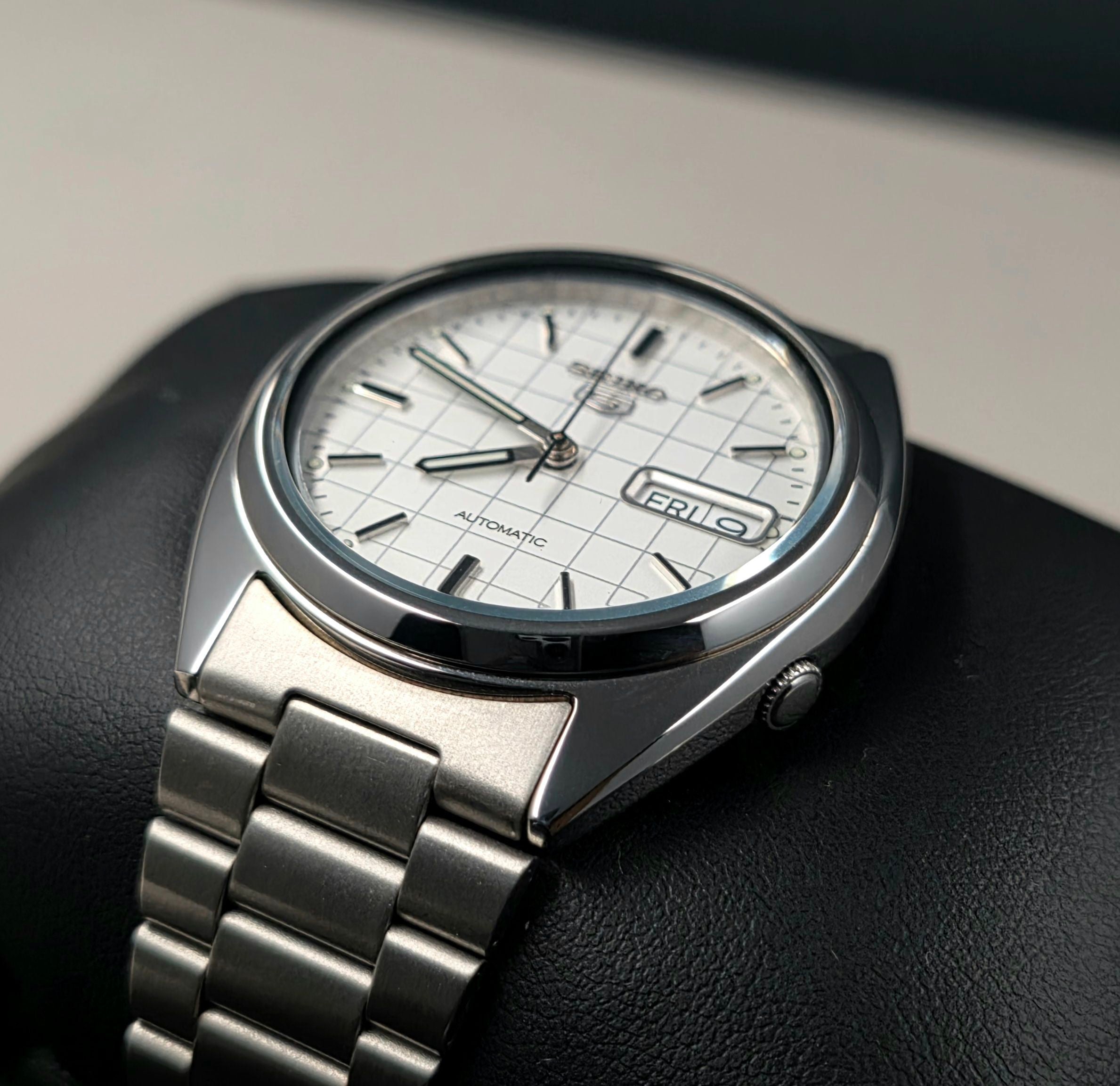 Seiko 5 Automatic 7S26-0480 White – Turgay's Watches