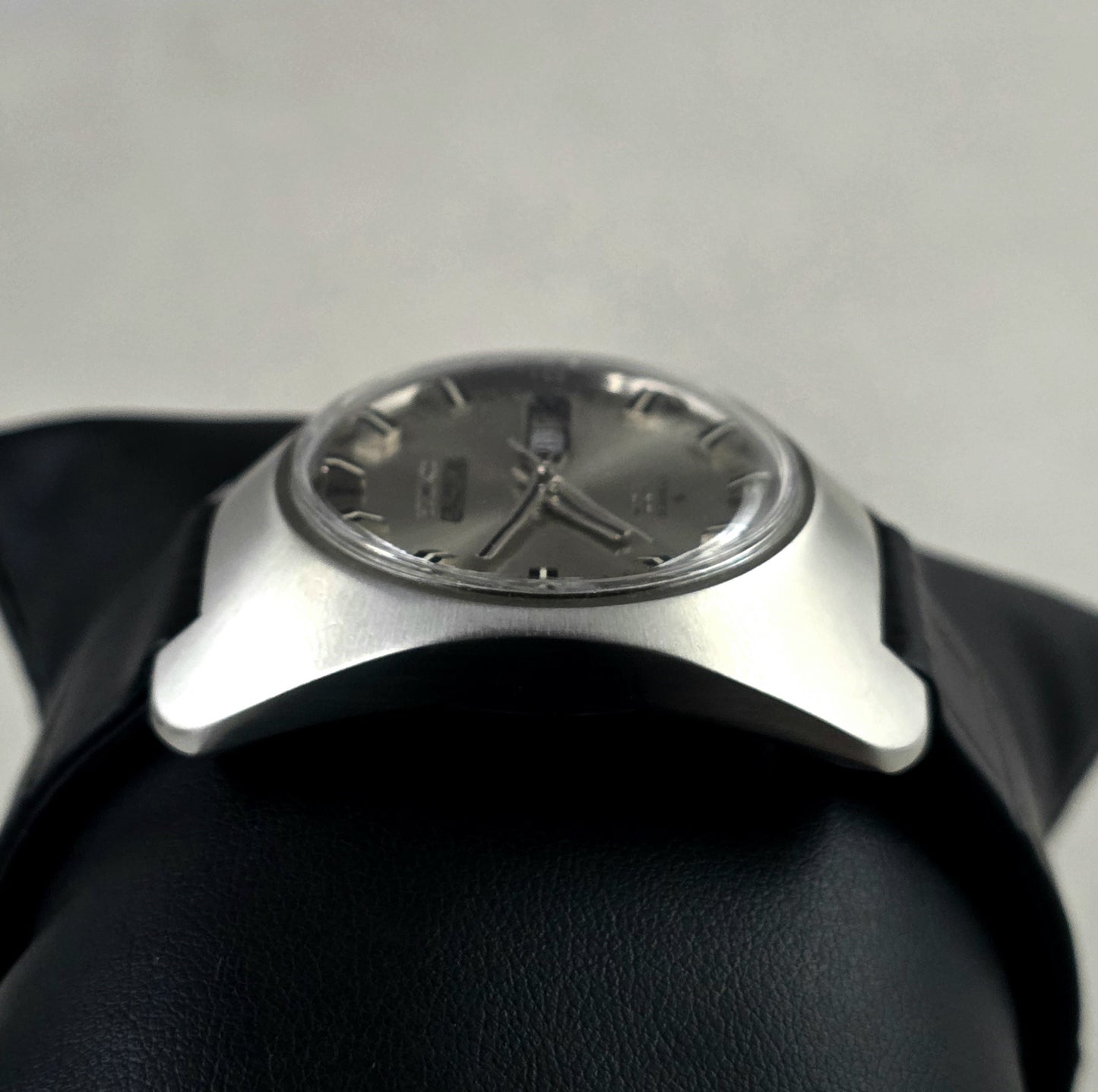 Seiko 5 Actus “Elliptic Case” Ref. 6106-7410