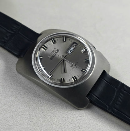 Seiko 5 Actus “Elliptic Case” Ref. 6106-7410