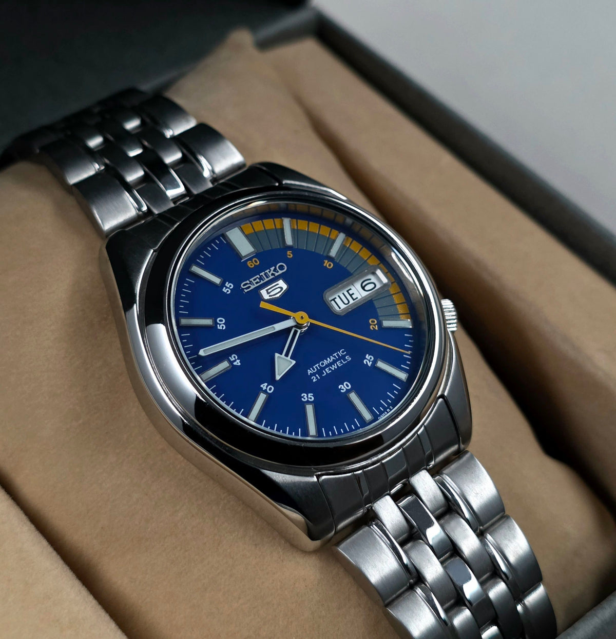 Seiko 5 “Speed Racer” SNK371K1 Ref. 7S26-01V0