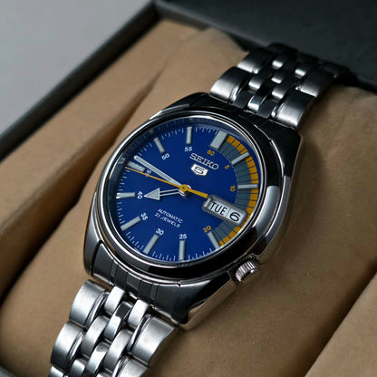 Seiko 5 “Speed Racer” SNK371K1 Ref. 7S26-01V0