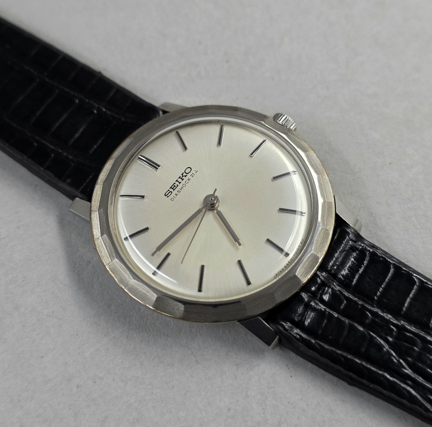 Seiko 6660-7020 - Ultra-Thin