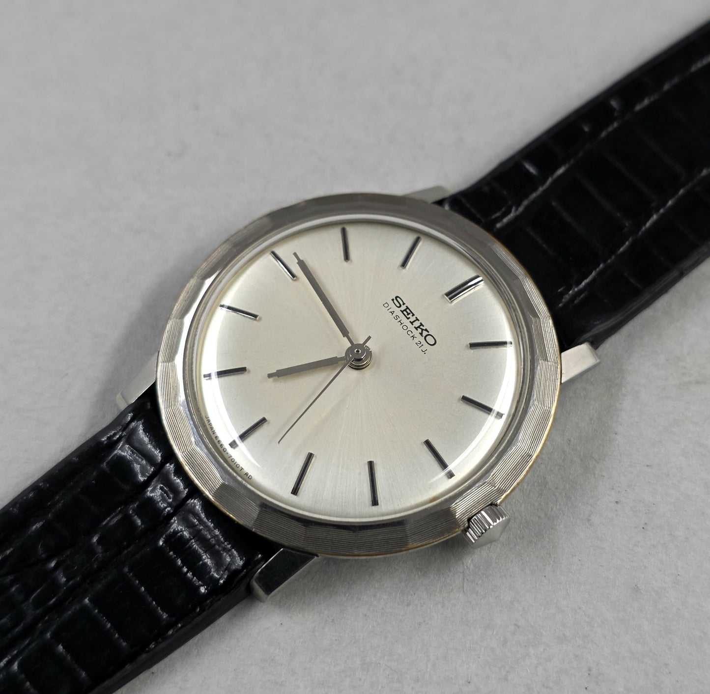 Seiko 6660-7020 - Ultra-Thin
