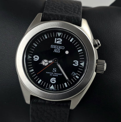 Seiko AGS SUS 5M22-6C30 - A Black-Dialled