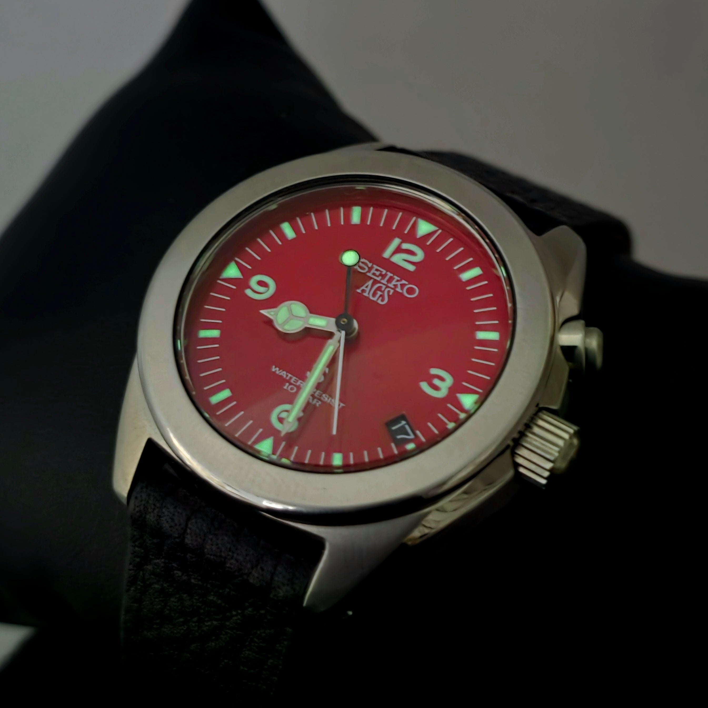 Seiko AGS SUS 5M22-6C30 A Red-Dialled – Turgay's Watches