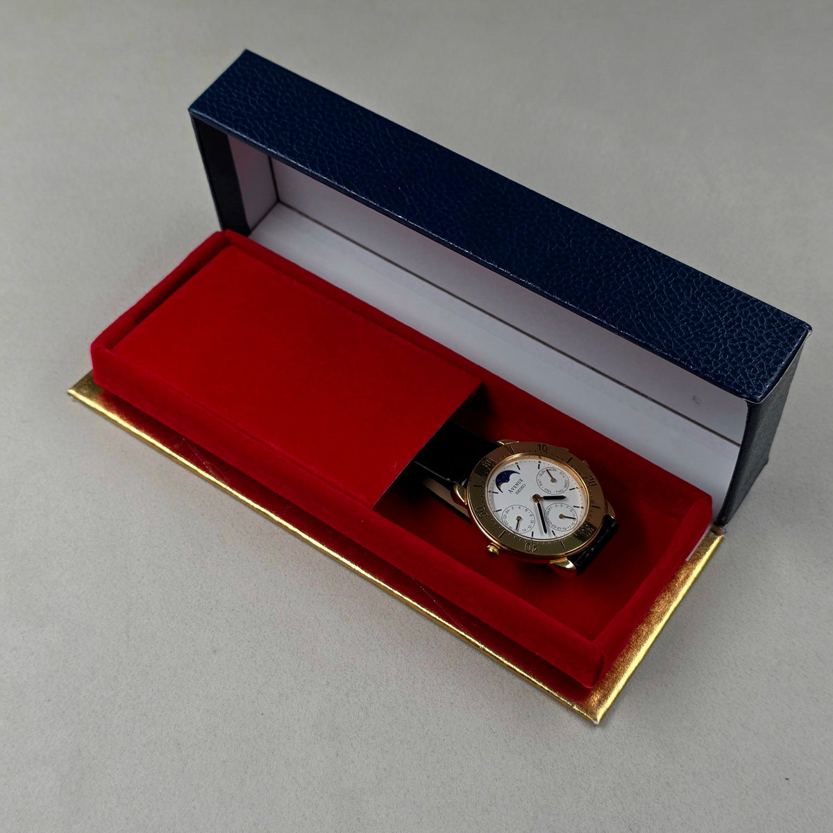 Seiko Avenue Moon Phase Ref. 7F38-6250
