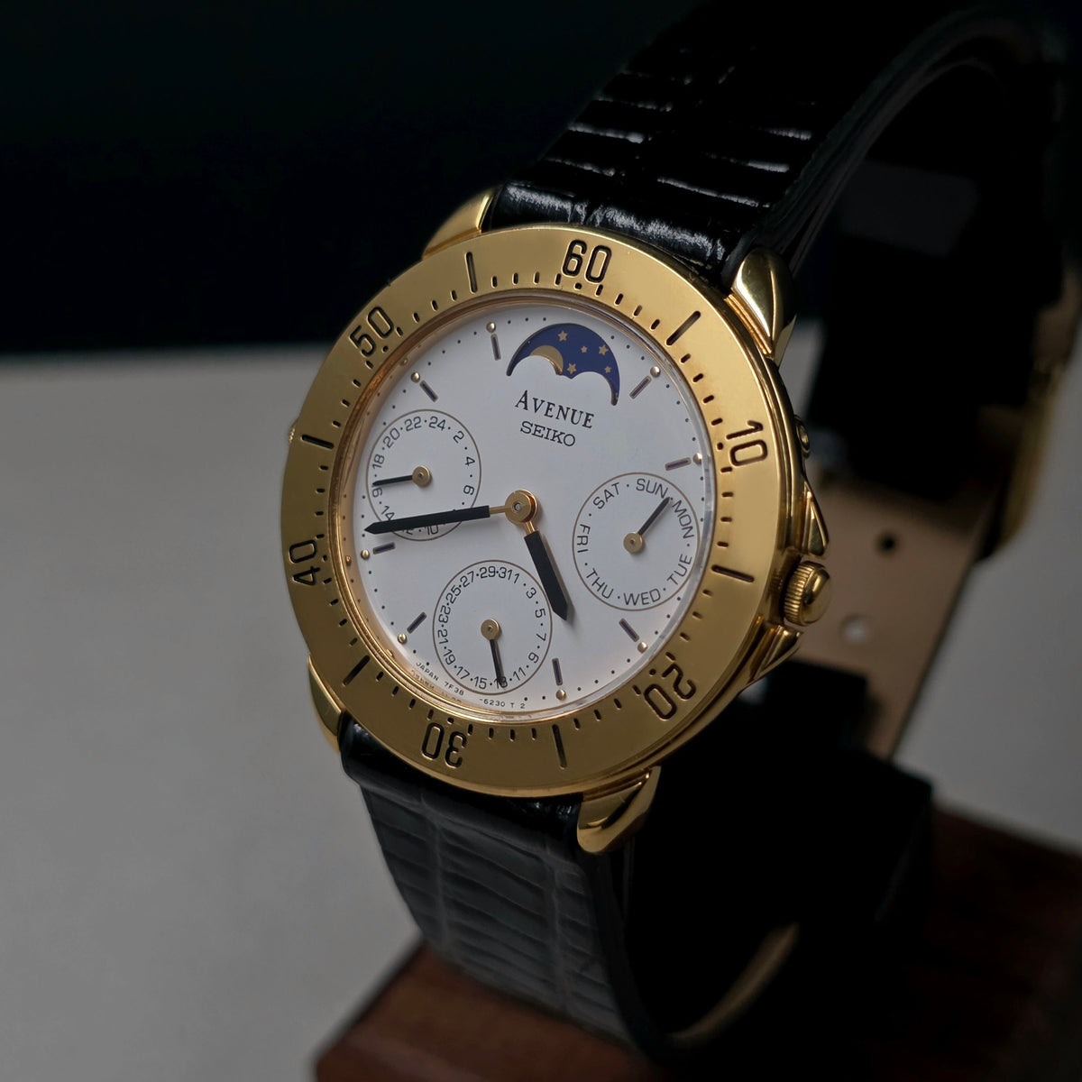 Seiko Avenue Moon Phase Ref. 7F38-6250