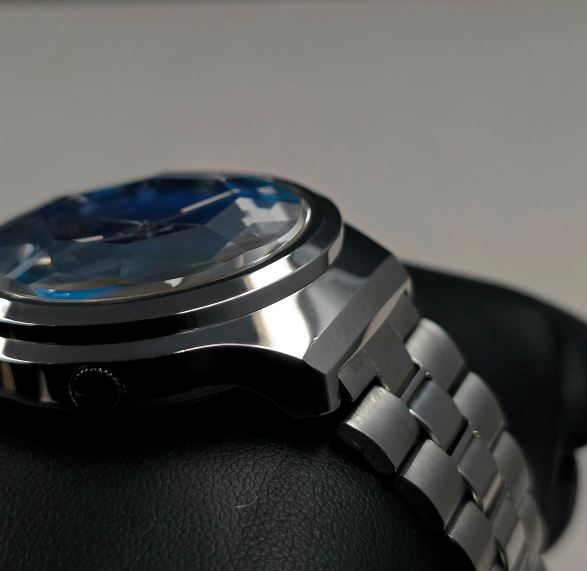 Seiko EL-330 Battery-Powered Watch Ref. 3303-8120E