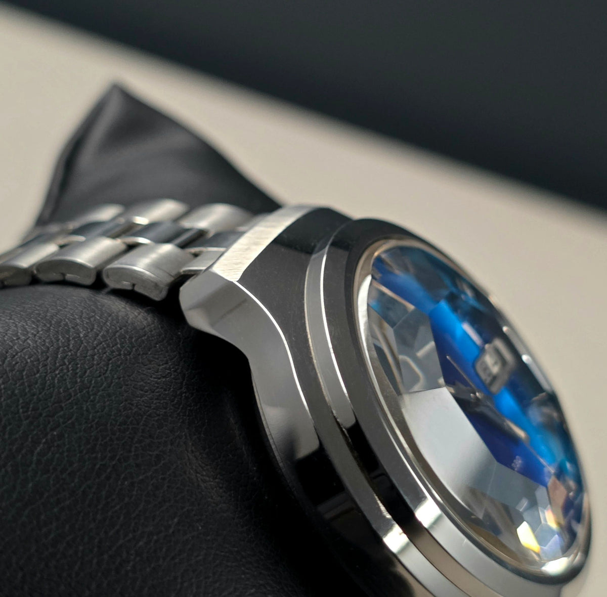Seiko EL-330 Battery-Powered Watch Ref. 3303-8120E