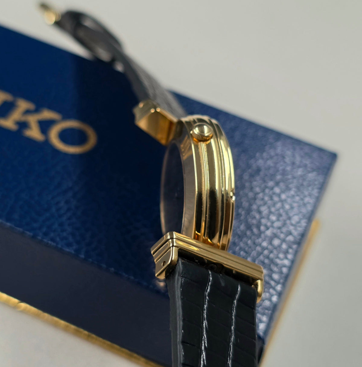 Seiko × Hanae Mori Reversible Ref. 2N20-0070