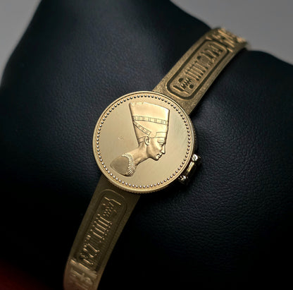 Seiko Golden Nefertiti 1E20-0A20