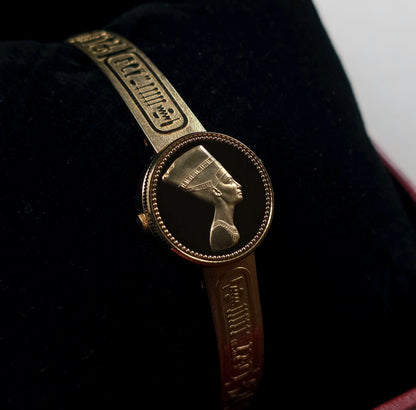 Seiko Golden Nefertiti 1E20-0A20