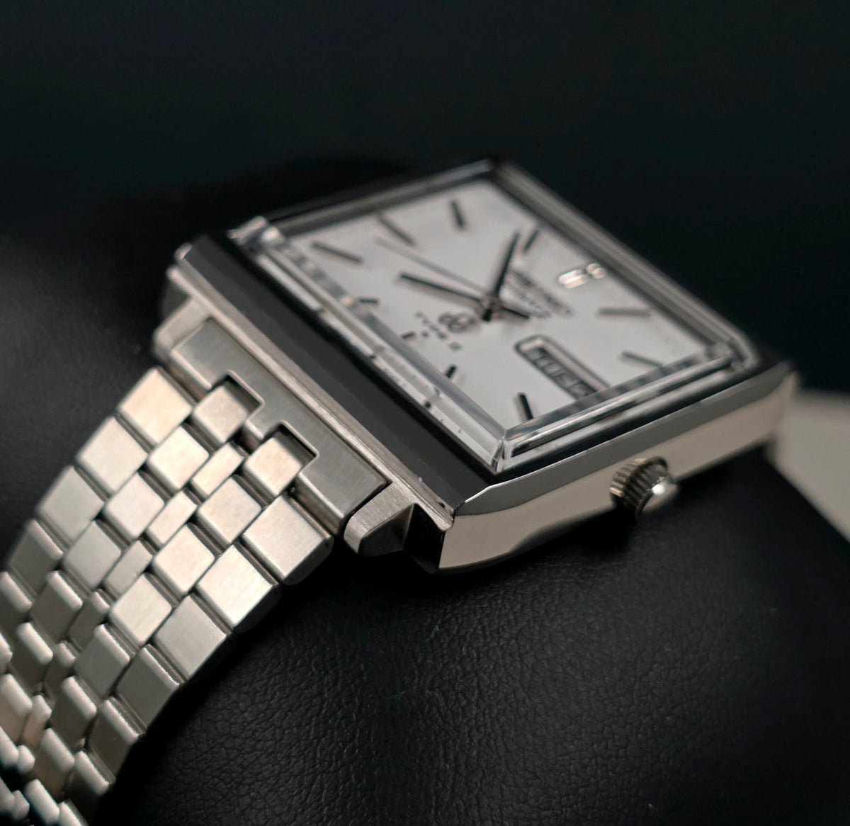 Seiko Quartz Type II Square Ref. 7546-5020