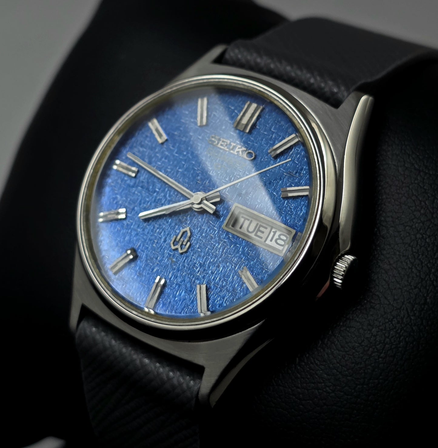 Seiko Quartz QZ 0823-7000