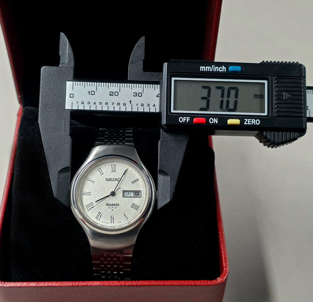 Seiko Quartz V.F.A. Ref. 3823-7001