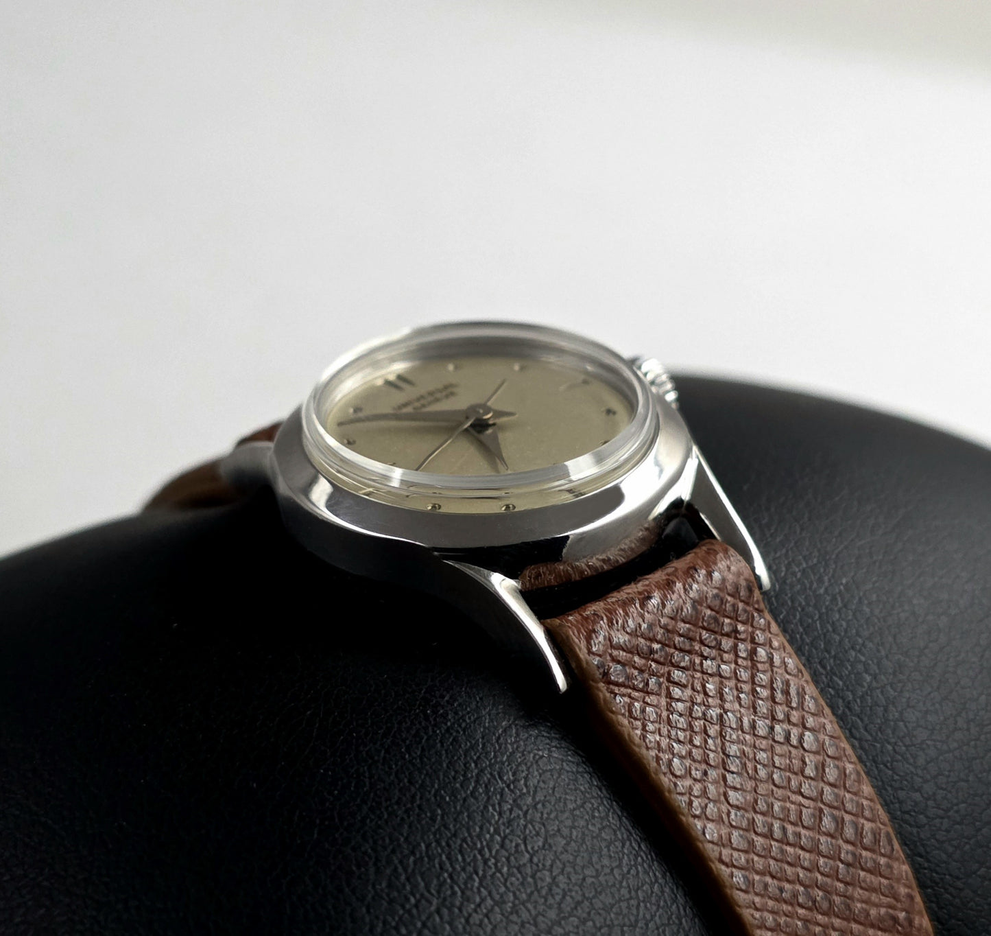 Universal Genève Lady Vintage 27508